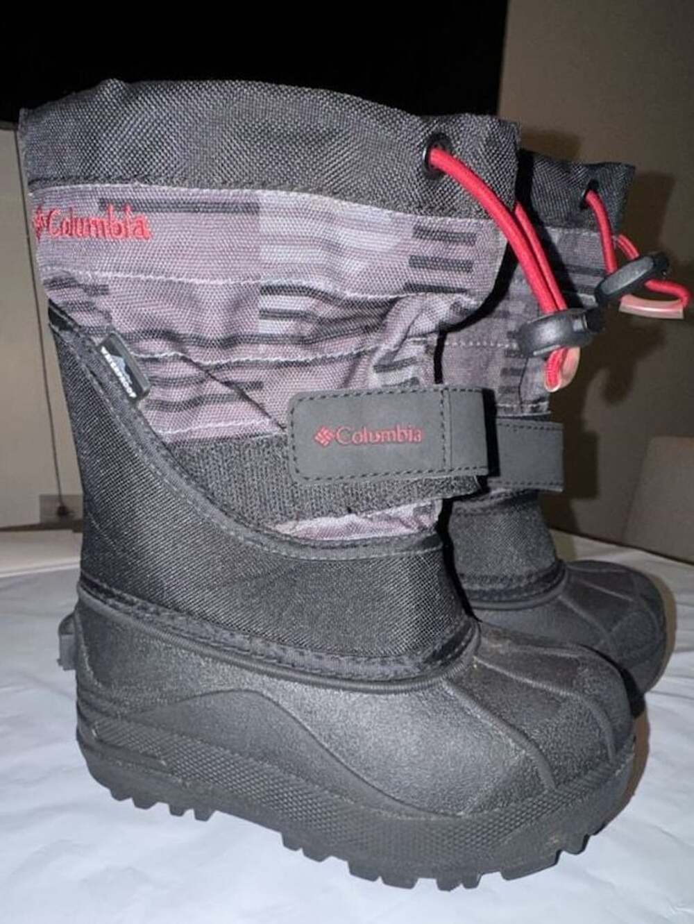 Columbia Powderbug Plus II Snow Boots Size 9 Black Gray Winter Kids